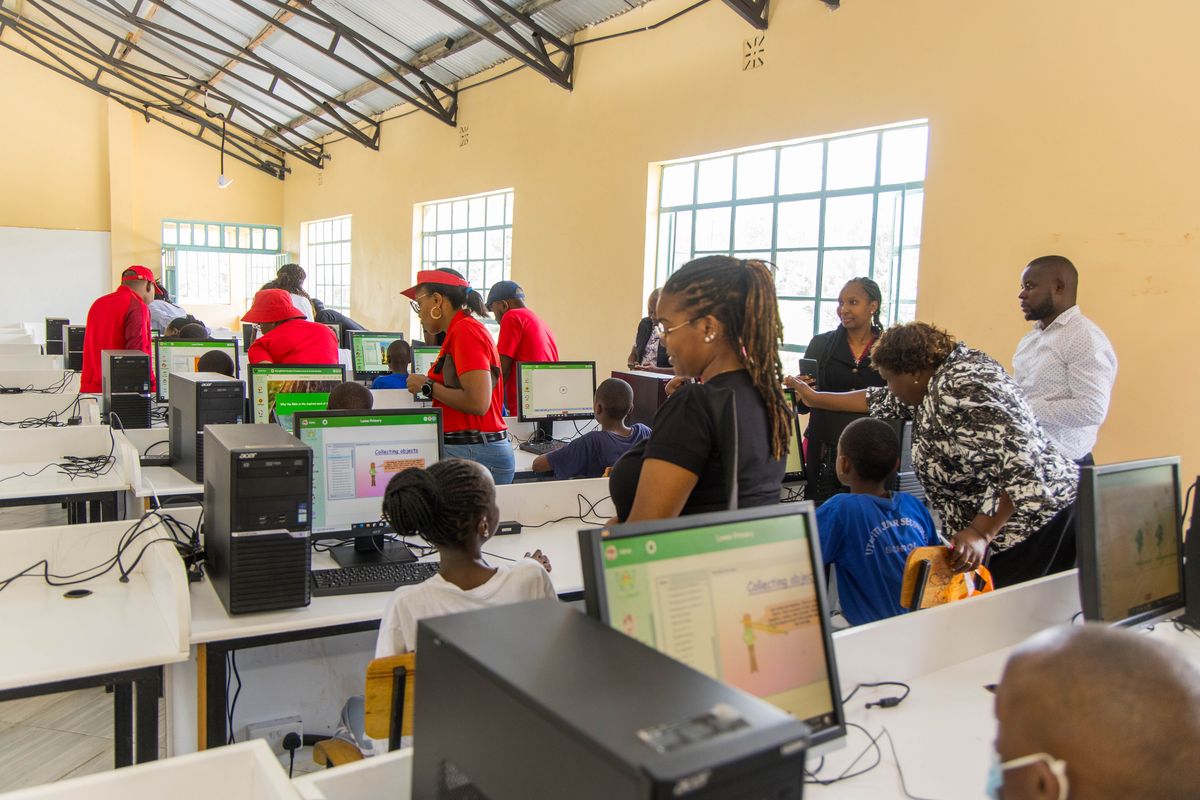 The computer lab at the Utafiti CSR project
