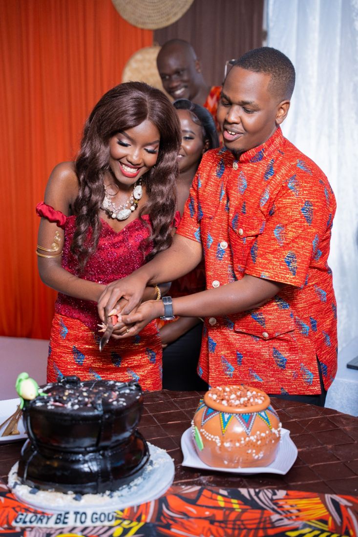 Cutting the cake at Yvonne & Melvyn’s celebration